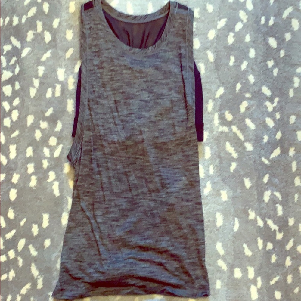 Lululemon workout top
